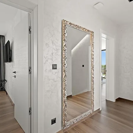 Tatil Evi Amazing In Nova Vas With Sauna Poreč