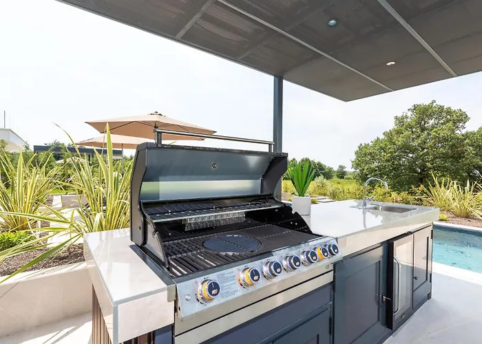 Amazing In Nova Vas With Sauna * Poreč