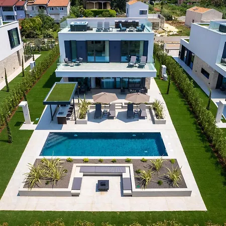 Semesterbostad Amazing In Nova Vas With Sauna