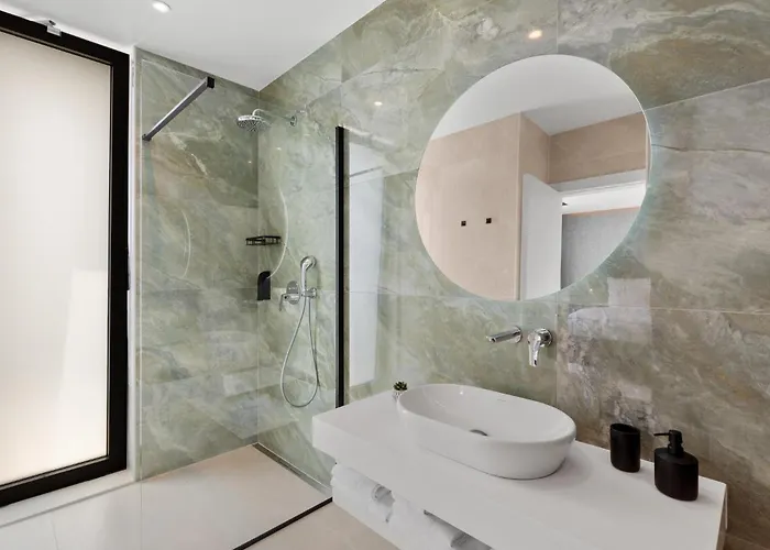 Semesterbostad Amazing In Nova Vas With Sauna Poreč